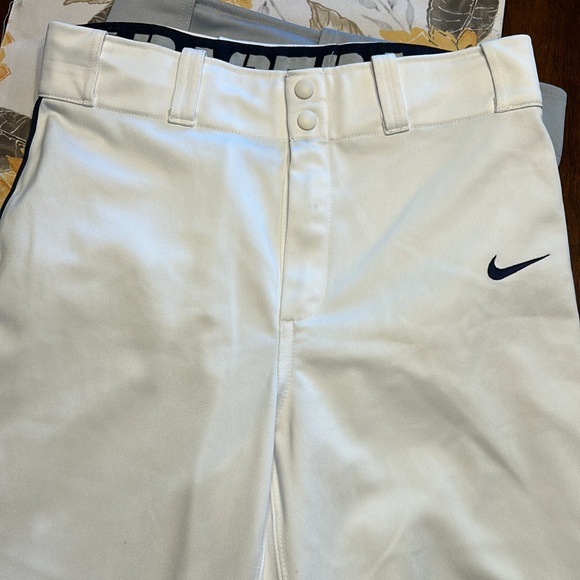 Adult Small - Picture 4 of 6